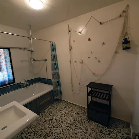 Mit Gemeinschaftlichem Pool By Interhome *